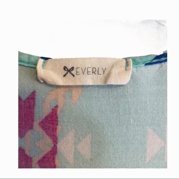 Everly Blue pink Aztec style print Sleeveless Top - Picture 3 of 5